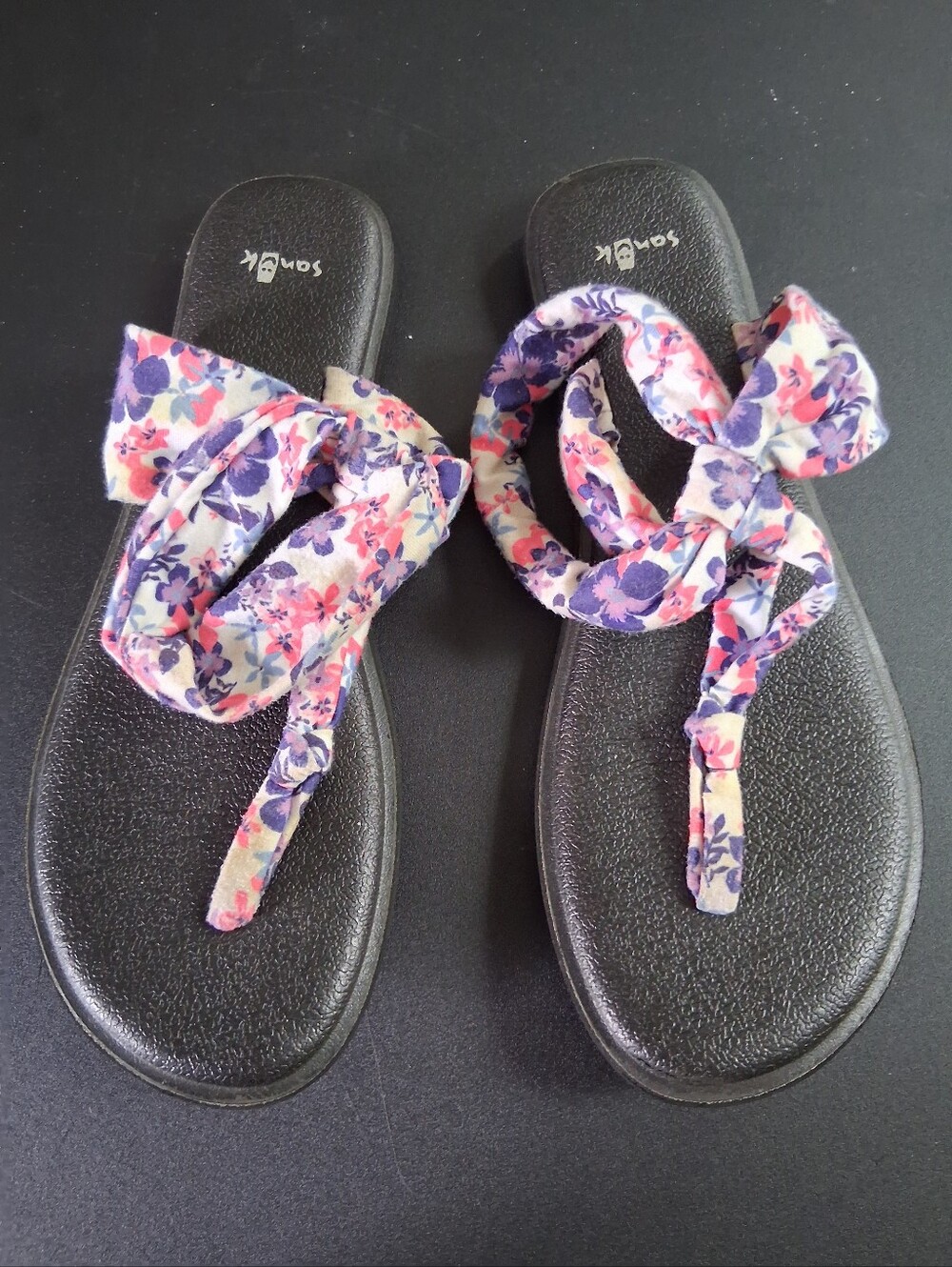Sanuk Black Sandals with Pink & Purple Floral Straps Size 9